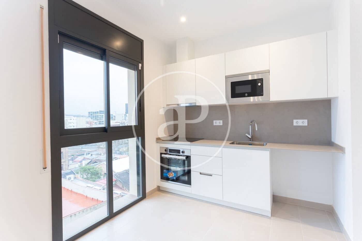 2 bedroom Apartment for rent in Barcelona city - € 1,800 (Ref: 9698818)