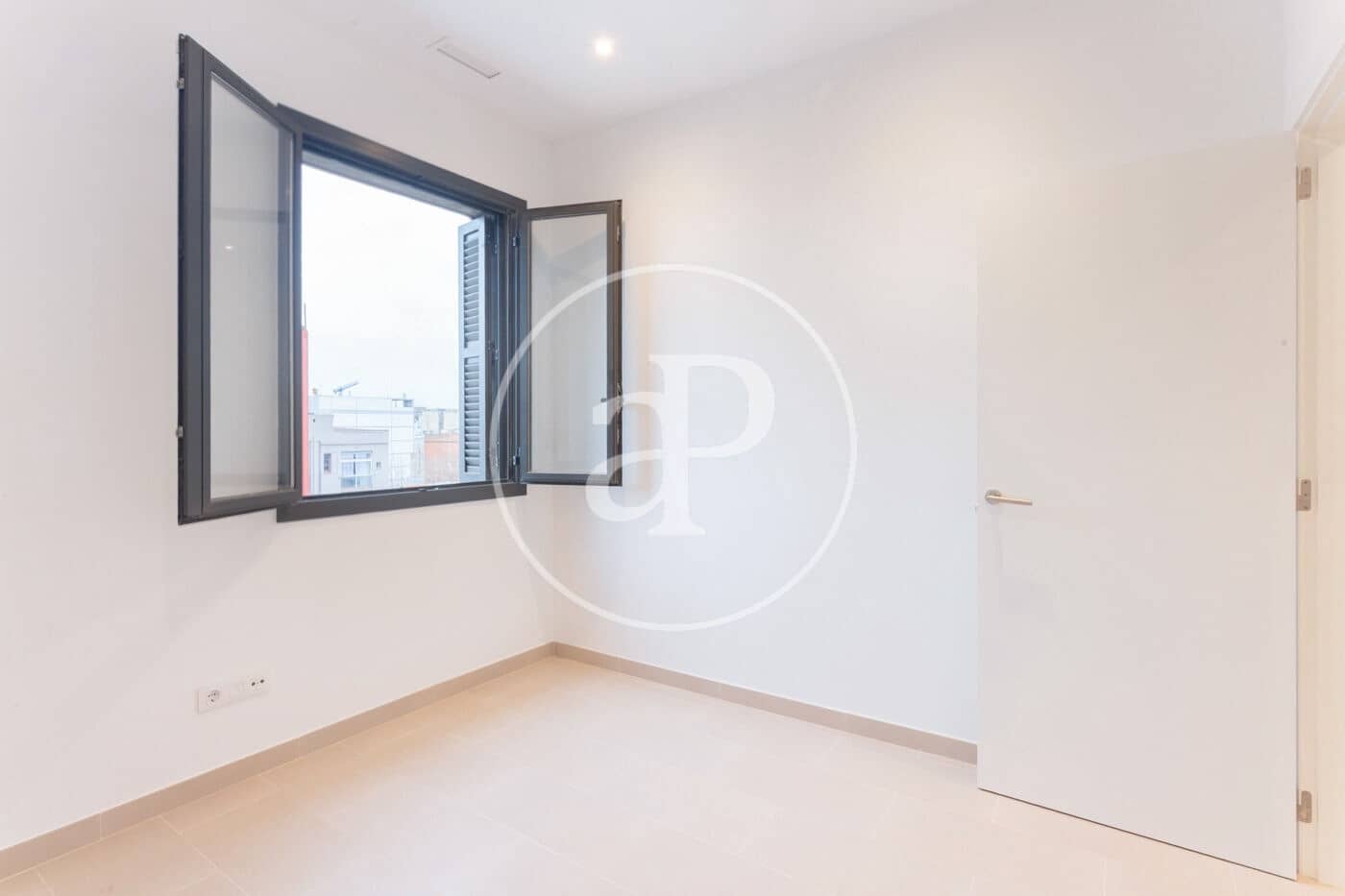 2 bedroom Apartment for rent in Barcelona city - € 1,800 (Ref: 9698818)