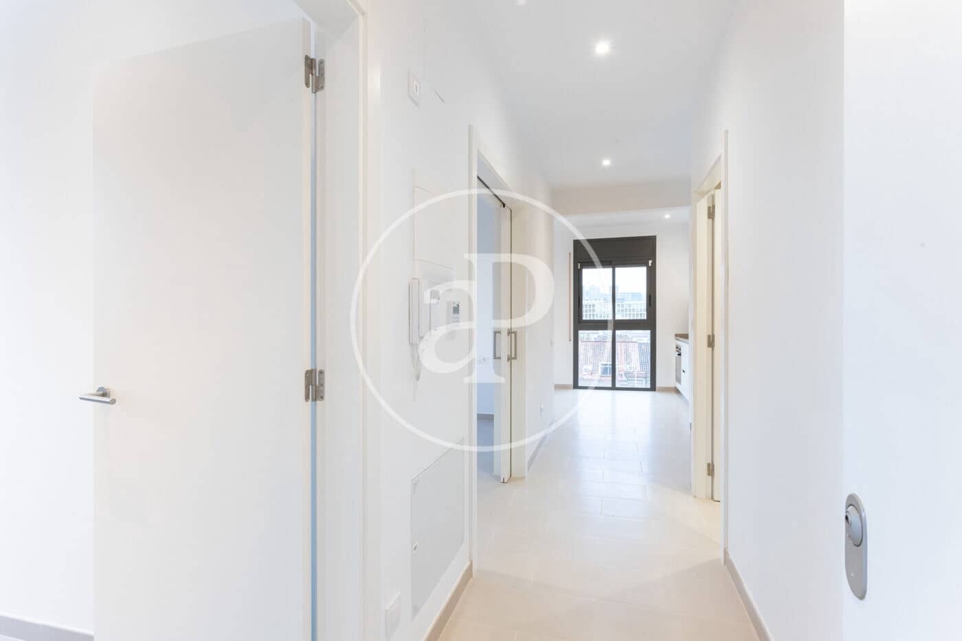 2 bedroom Apartment for rent in Barcelona city - € 1,800 (Ref: 9698818)