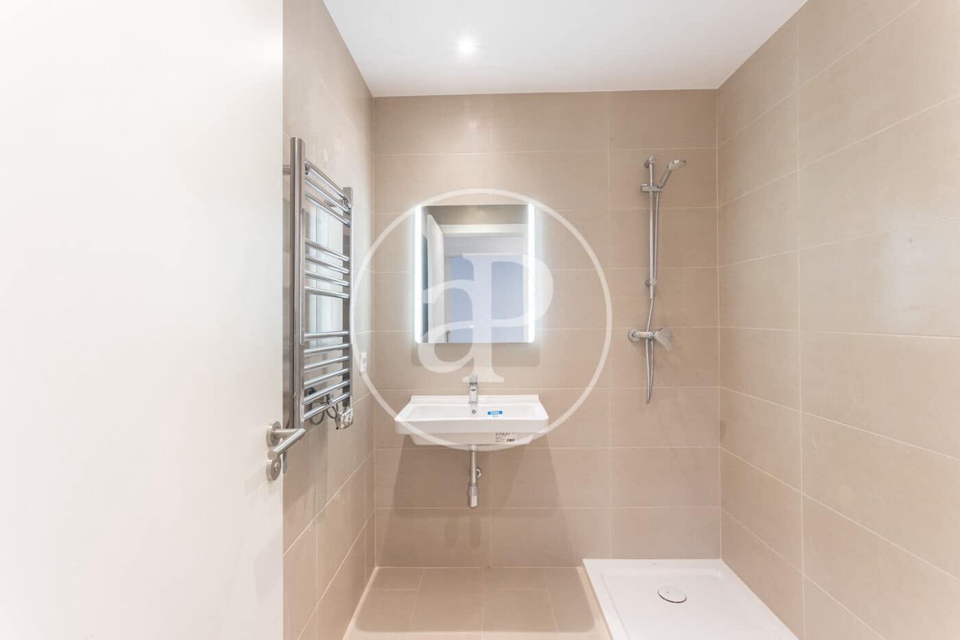 2 bedroom Apartment for rent in Barcelona city - € 1,800 (Ref: 9698818)