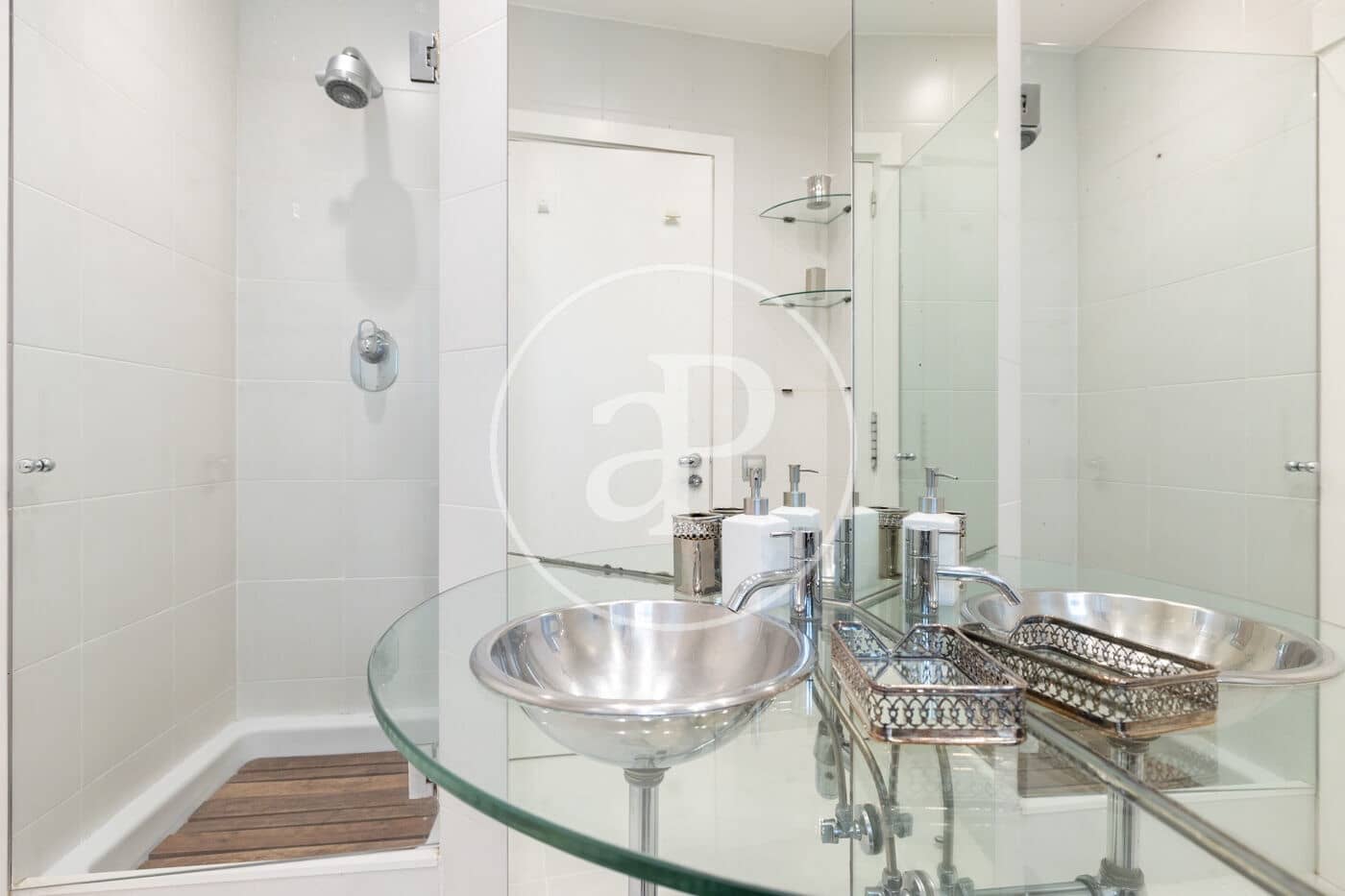 3 bedroom Apartment for rent in Barcelona city - € 2,498 (Ref: 9698820)