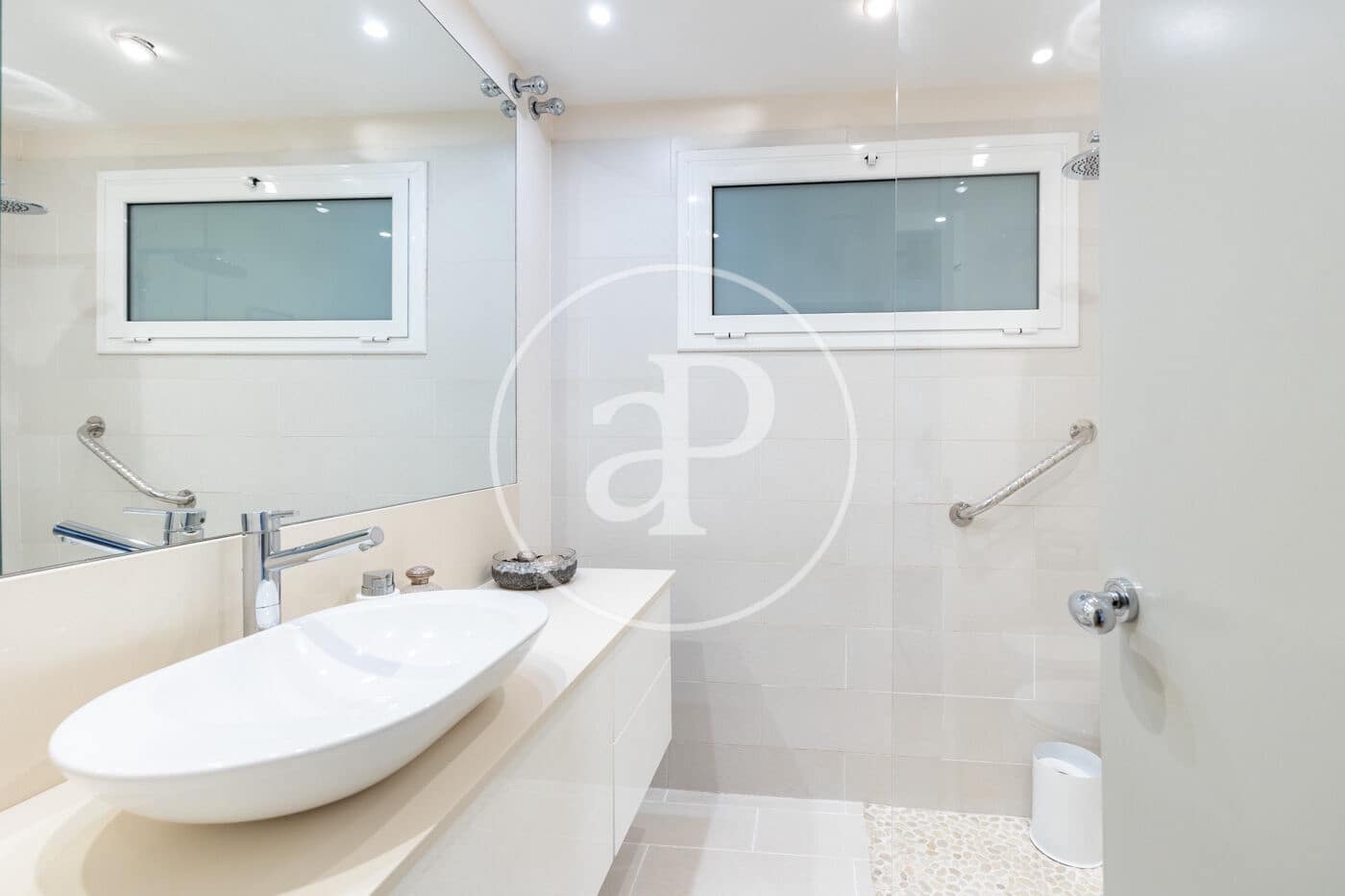 3 bedroom Apartment for rent in Barcelona city - € 2,498 (Ref: 9698820)