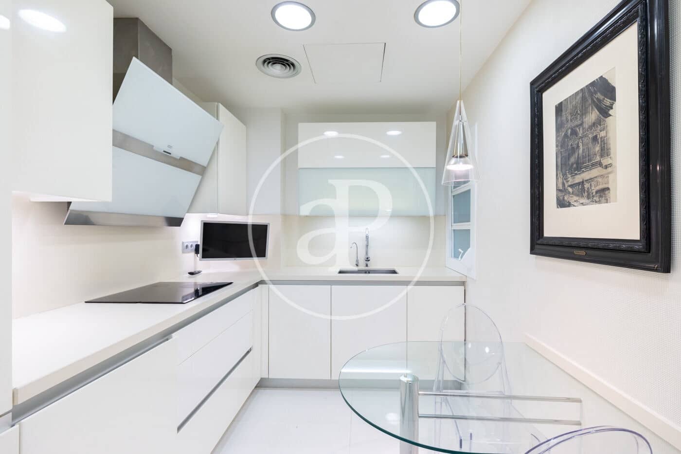 3 bedroom Apartment for rent in Barcelona city - € 2,498 (Ref: 9698820)