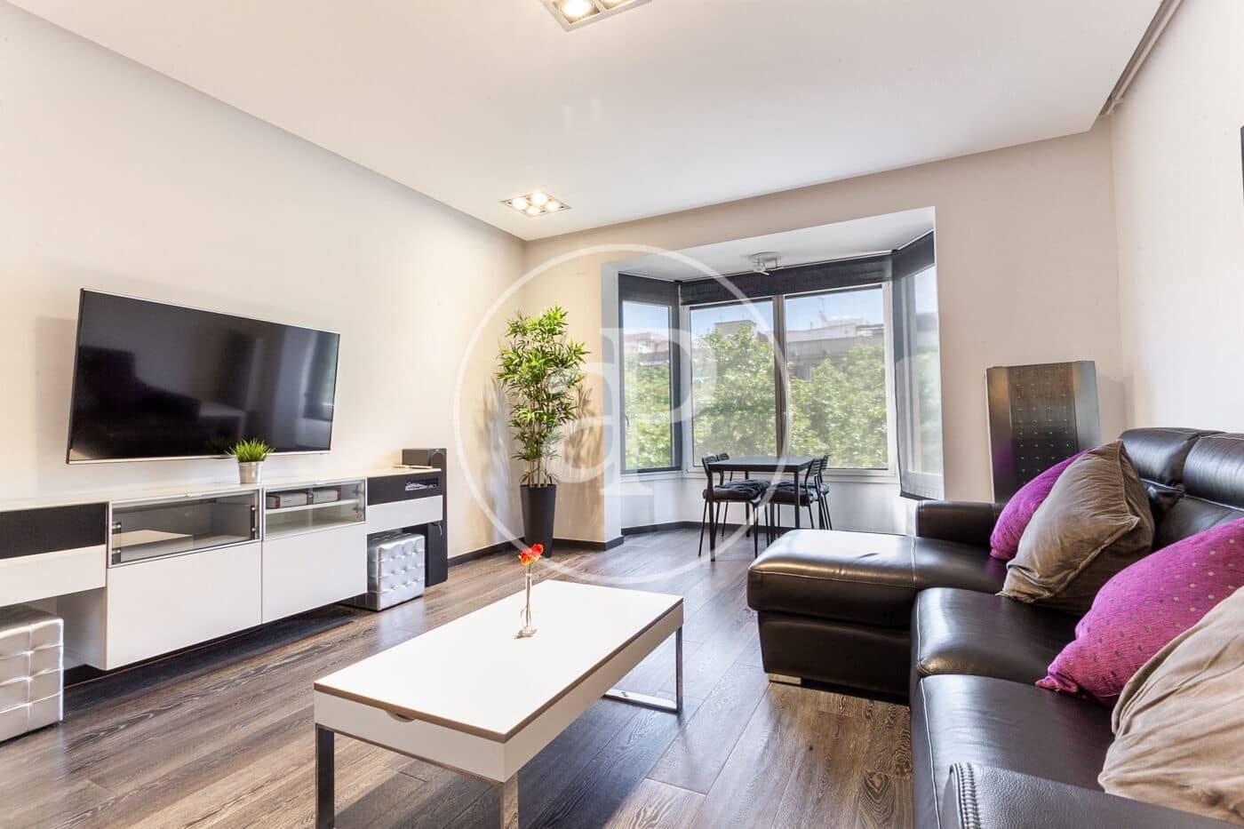 3 bedroom Apartment for rent in Barcelona city - € 2,900 (Ref: 9698822)