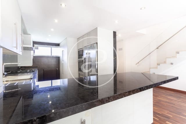 3 sypialnia Willa do wynajęcia w La Vila Olímpica del Poblenou, Miasto Barcelona - 2 920 € (Ref: 9698823)