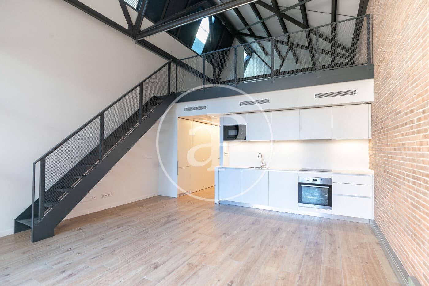 2 slaapkamer Appartement te huur in Barcelona stad - € 2.500 (Ref: 9701607)