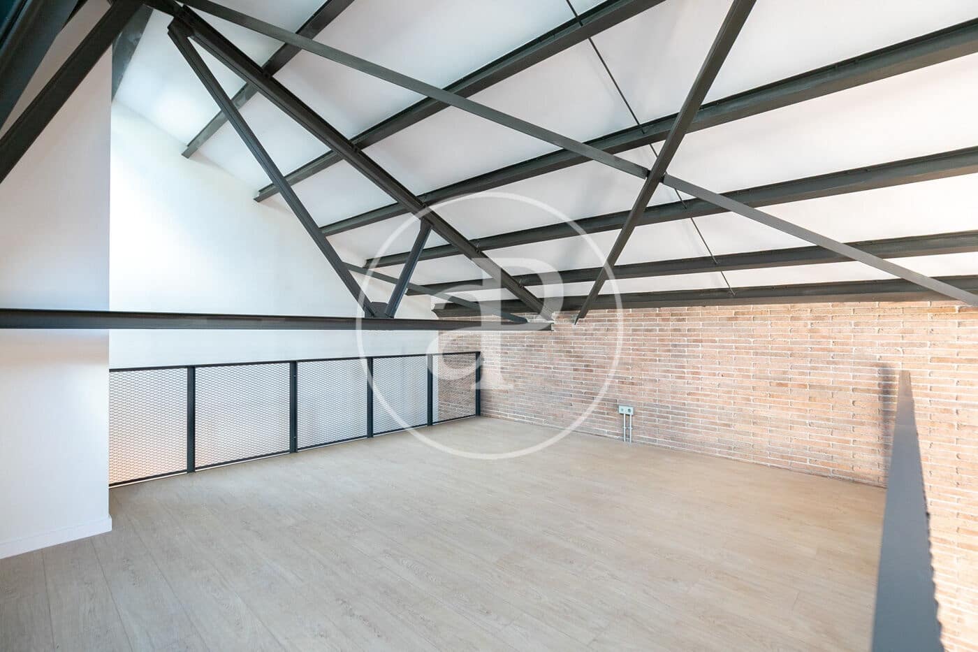 2 slaapkamer Appartement te huur in Barcelona stad - € 2.500 (Ref: 9701607)