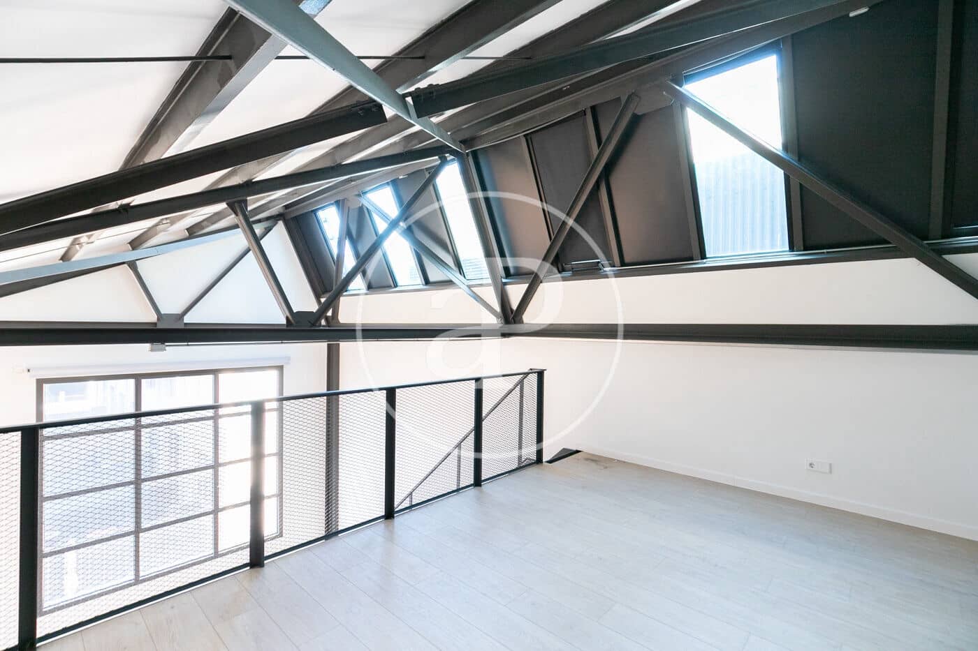 2 slaapkamer Appartement te huur in Barcelona stad - € 2.500 (Ref: 9701607)