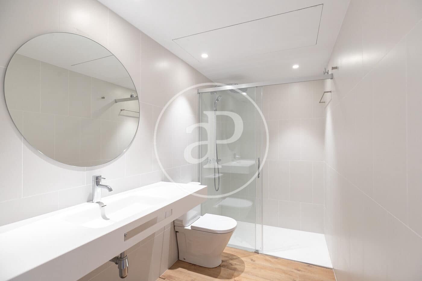 2 slaapkamer Appartement te huur in Barcelona stad - € 2.500 (Ref: 9701607)