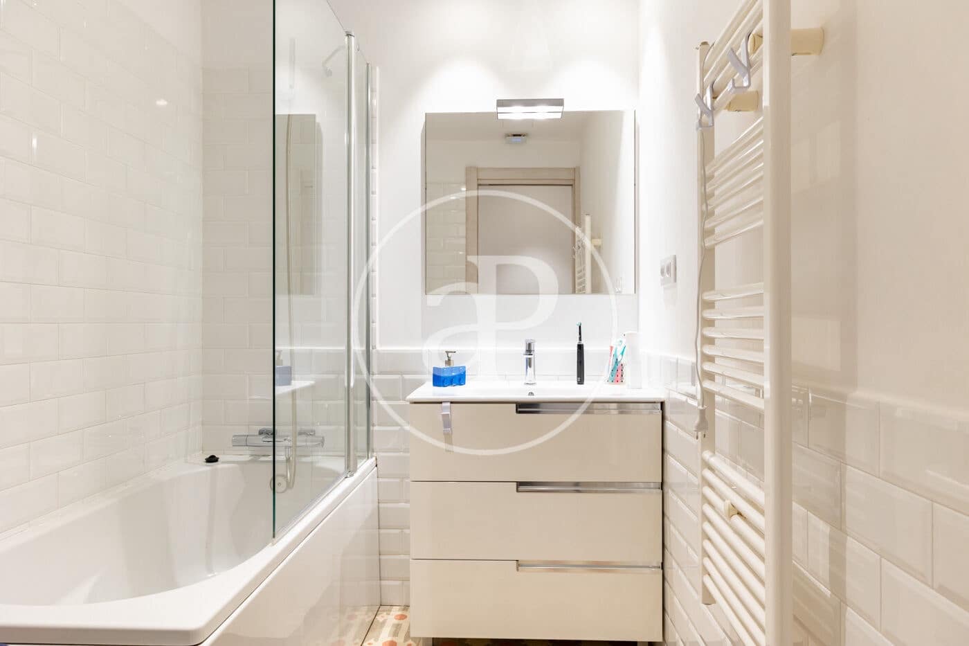 3 bedroom Apartment for sale in Barcelona city - € 1,150,000 (Ref: 9701608)