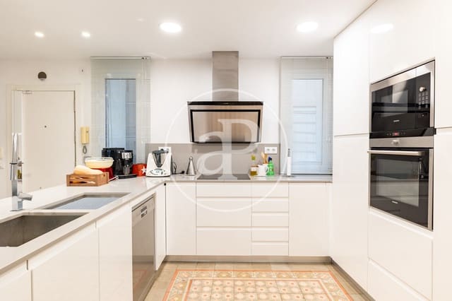 3 bedroom Apartment for sale in La Dreta de L'Eixample, Barcelona city - € 1,150,000 (Ref: 9701608)