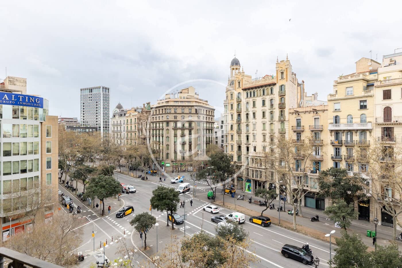 3 bedroom Apartment for sale in Barcelona city - € 1,150,000 (Ref: 9701608)