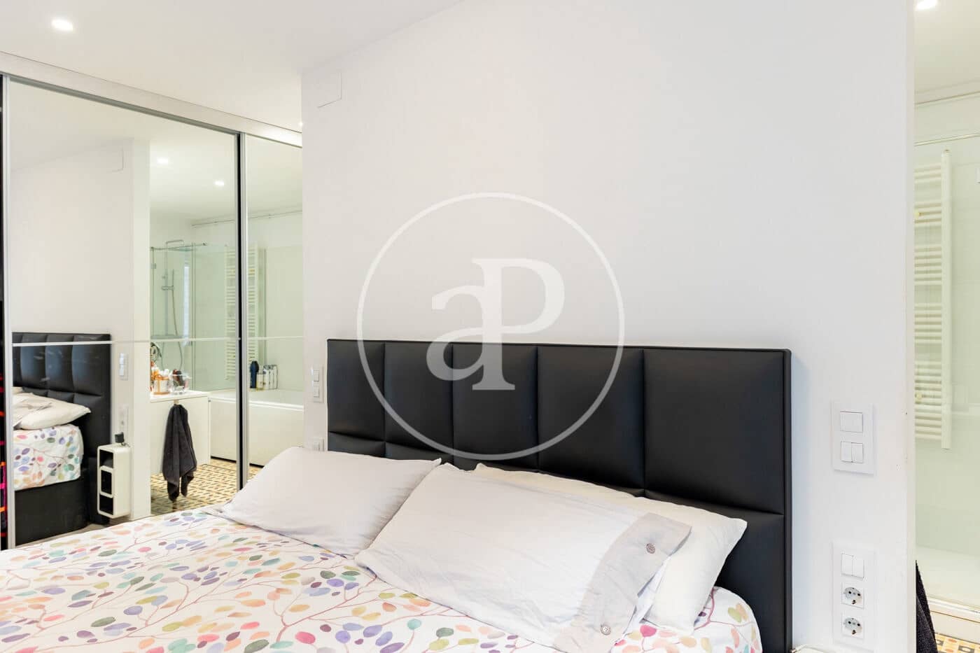 3 bedroom Apartment for sale in Barcelona city - € 1,150,000 (Ref: 9701608)
