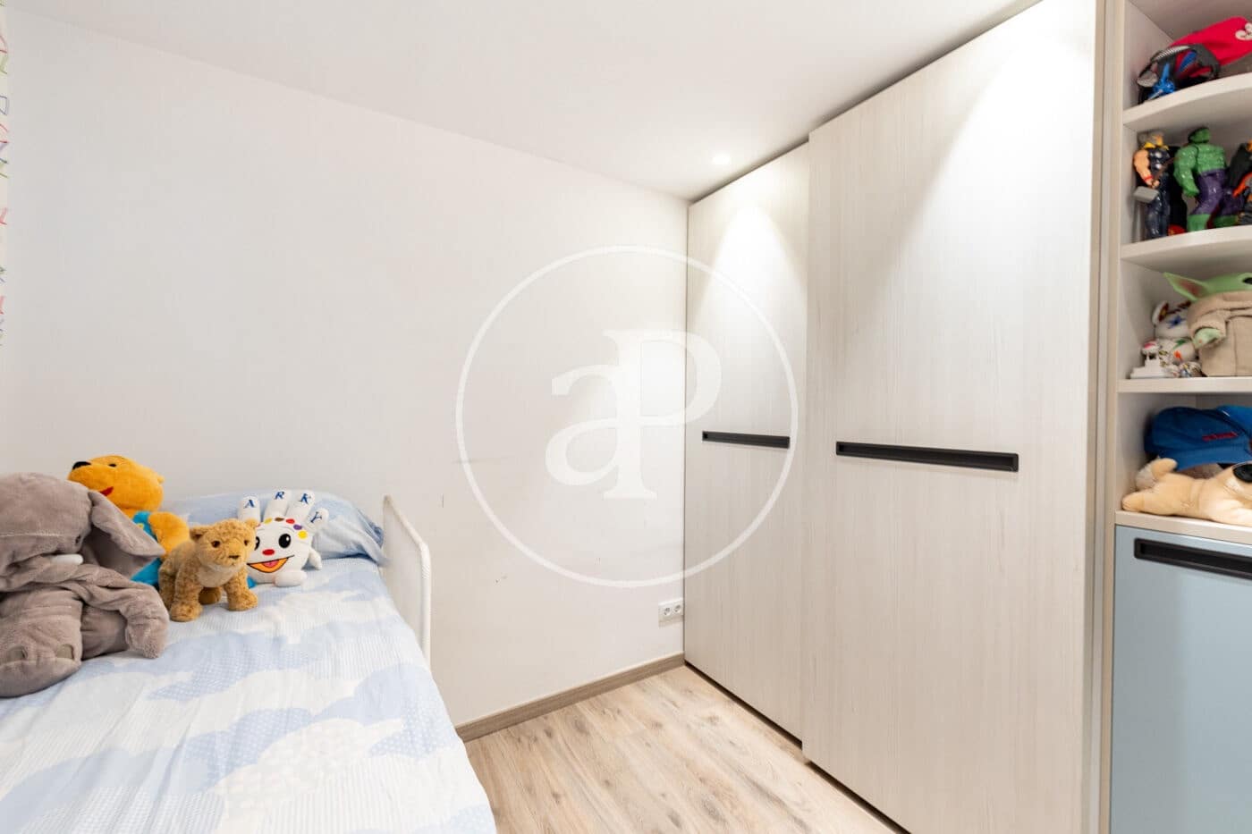 3 bedroom Apartment for sale in Barcelona city - € 1,150,000 (Ref: 9701608)