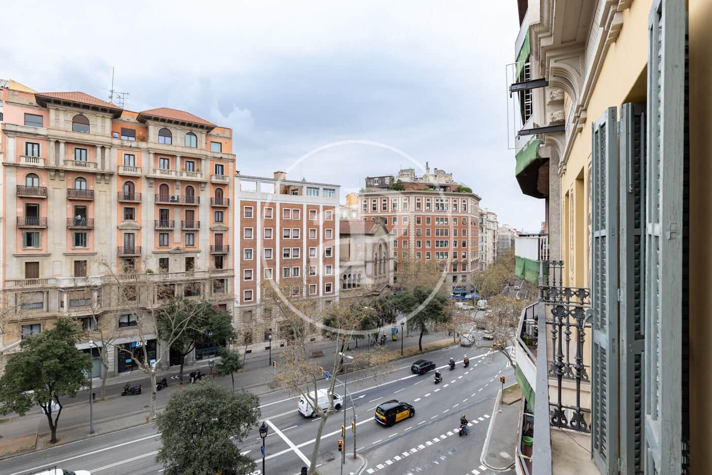 3 bedroom Apartment for sale in Barcelona city - € 1,150,000 (Ref: 9701608)
