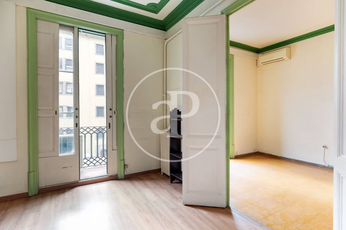 7 bedroom Apartment for sale in Barcelona city - € 1,625,000 (Ref: 9701609)