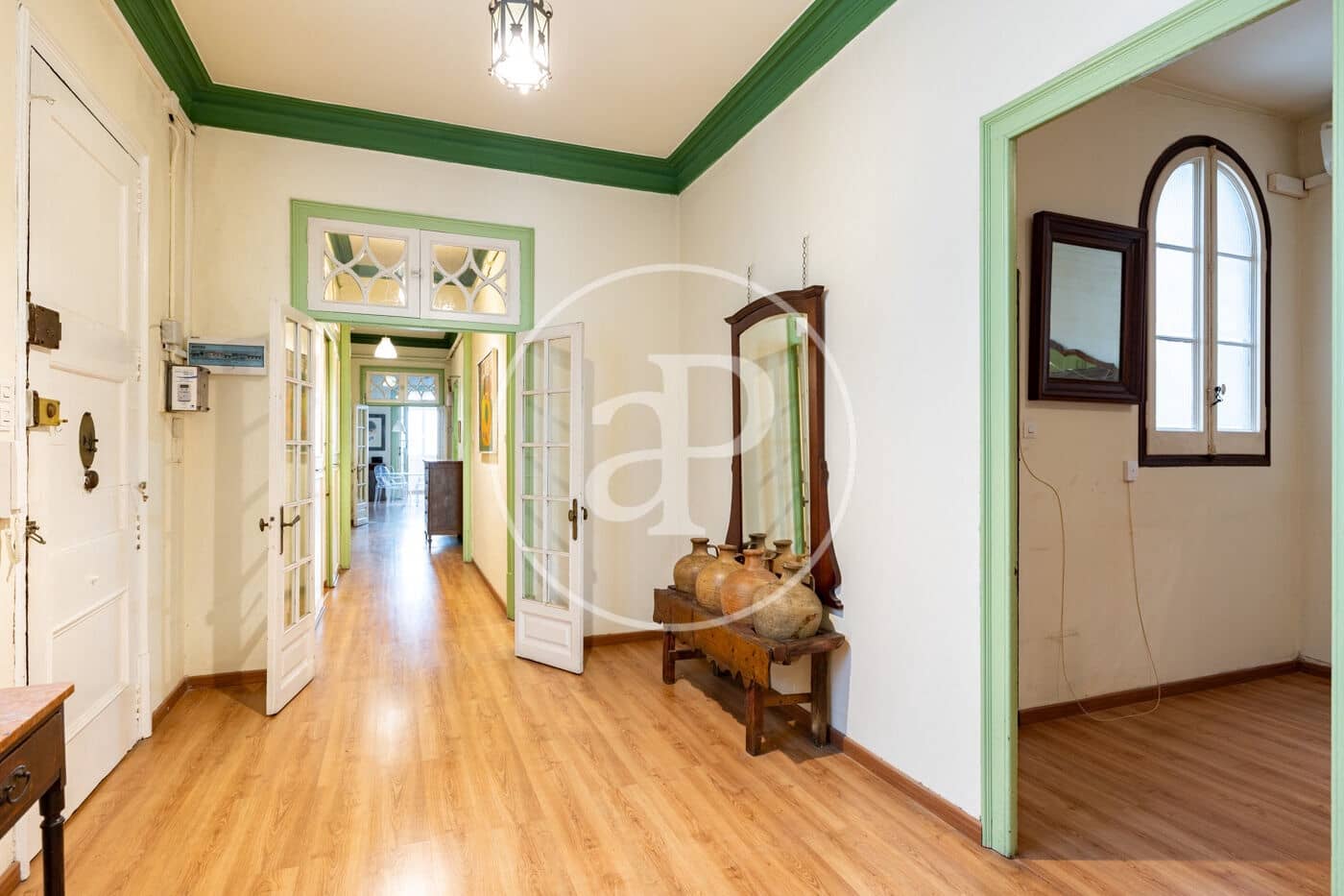 7 bedroom Apartment for sale in Barcelona city - € 1,625,000 (Ref: 9701609)