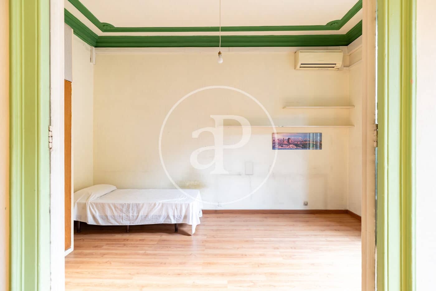 7 bedroom Apartment for sale in Barcelona city - € 1,625,000 (Ref: 9701609)