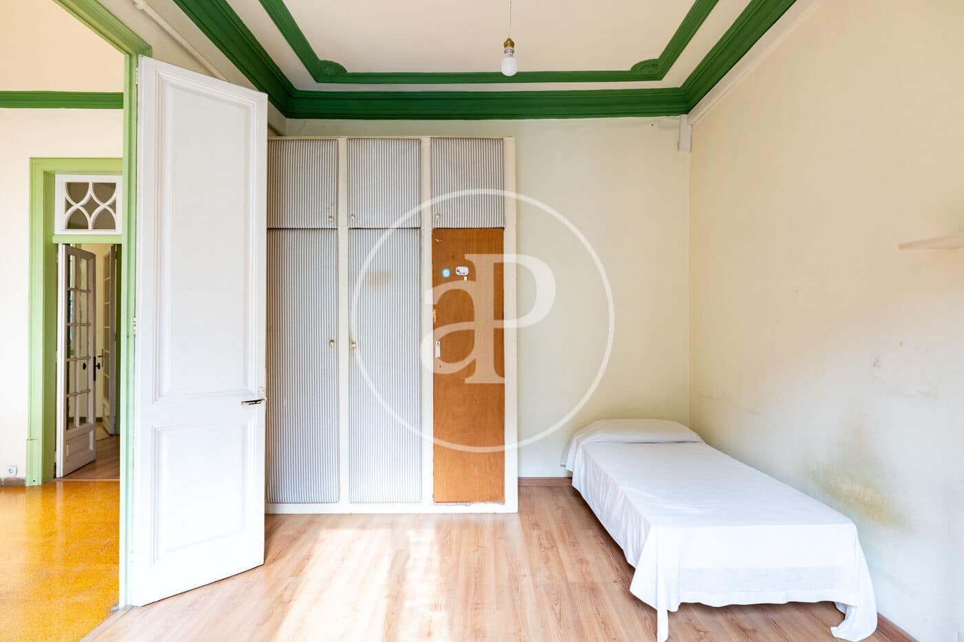 7 bedroom Apartment for sale in Barcelona city - € 1,625,000 (Ref: 9701609)