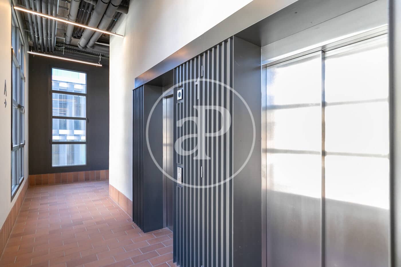 2 slaapkamer Appartement te huur in Barcelona stad - € 2.500 (Ref: 9701610)