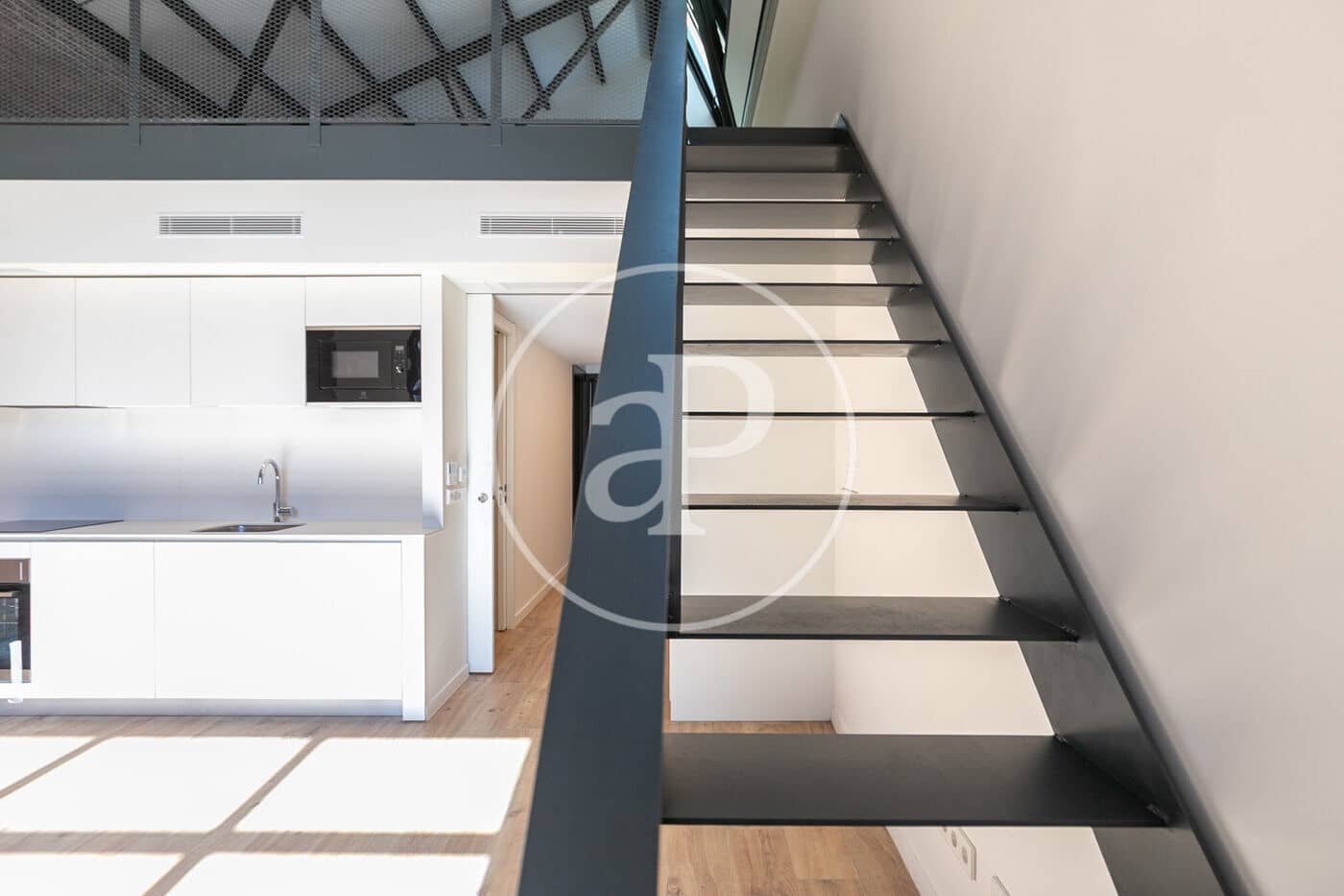 2 slaapkamer Appartement te huur in Barcelona stad - € 2.500 (Ref: 9701610)