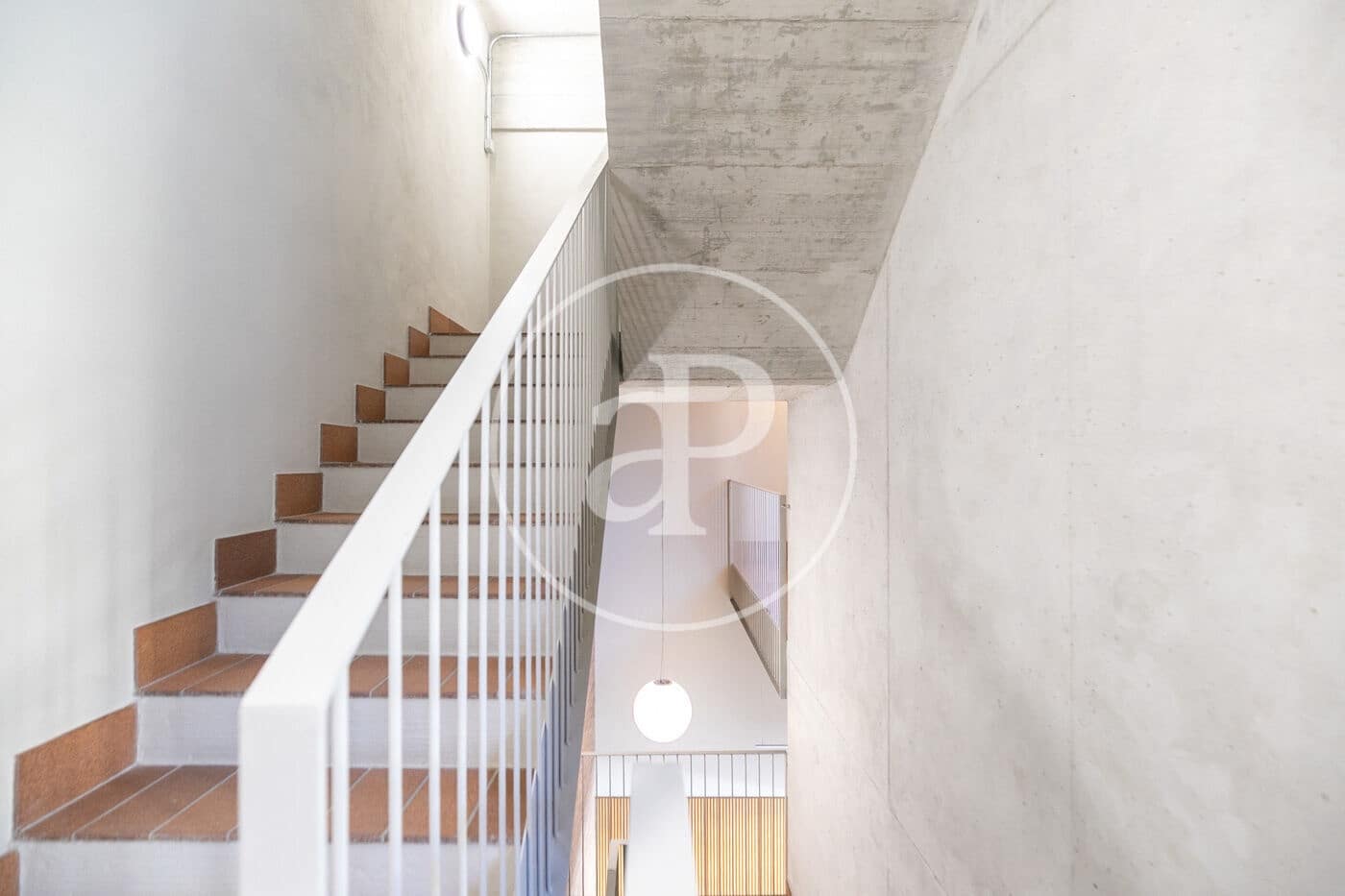 2 slaapkamer Appartement te huur in Barcelona stad - € 2.500 (Ref: 9701610)