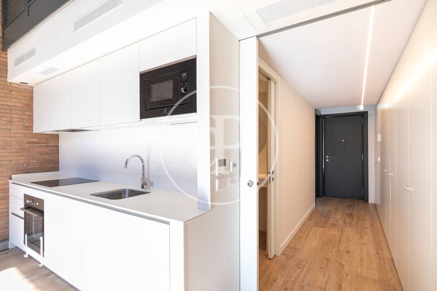 2 slaapkamer Appartement te huur in Barcelona stad - € 2.500 (Ref: 9701610)