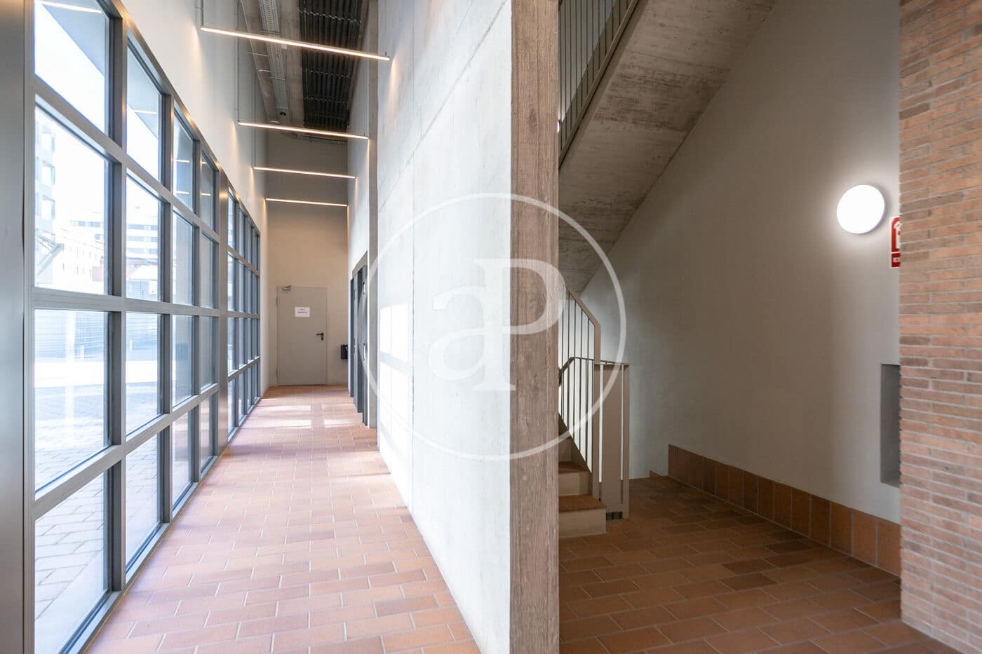 2 slaapkamer Appartement te huur in Barcelona stad - € 2.500 (Ref: 9701610)