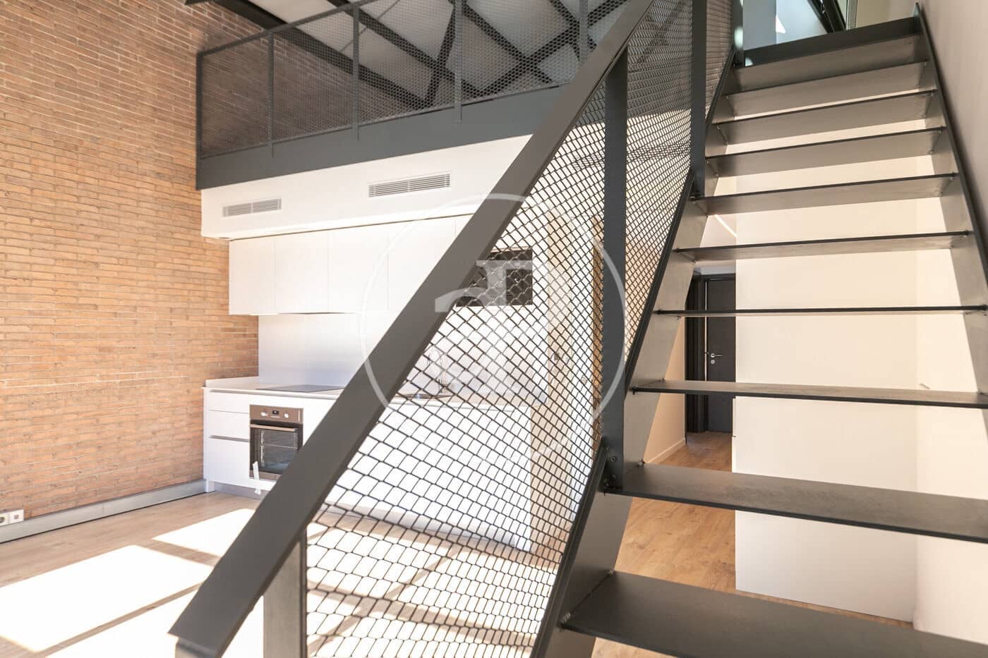 2 slaapkamer Appartement te huur in Barcelona stad - € 2.500 (Ref: 9701610)