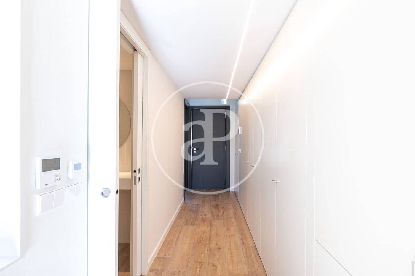 2 slaapkamer Appartement te huur in Barcelona stad - € 2.500 (Ref: 9701610)
