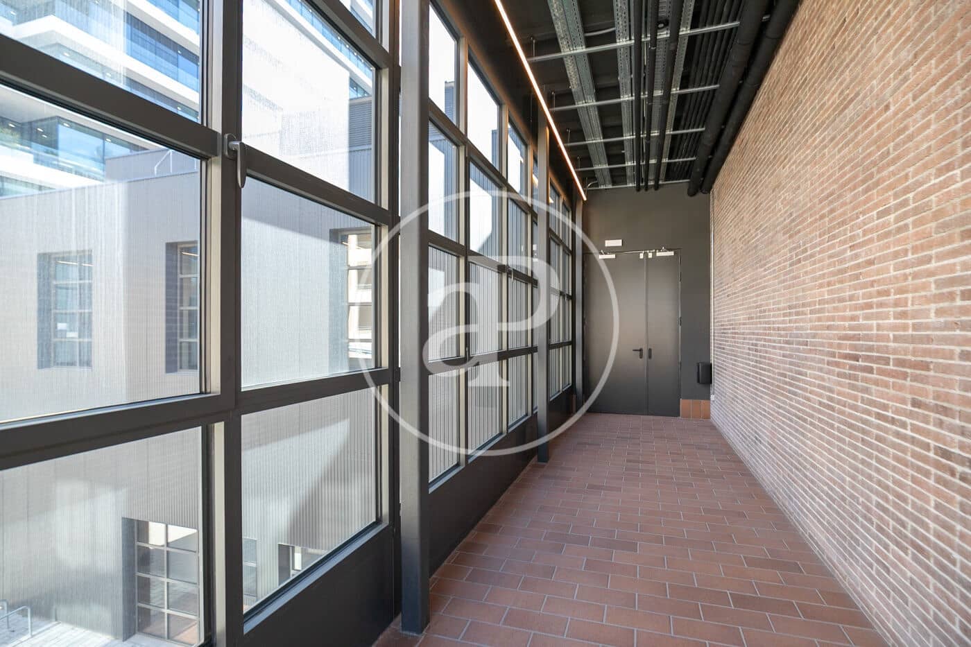 2 slaapkamer Appartement te huur in Barcelona stad - € 2.500 (Ref: 9701610)