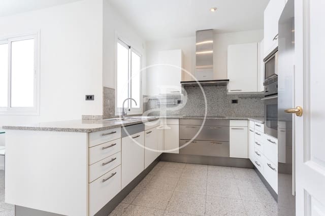 4 quarto Apartamento para arrendar em La Dreta de L'Eixample, Barcelona cidade - 7 000 € (Ref: 9711953)