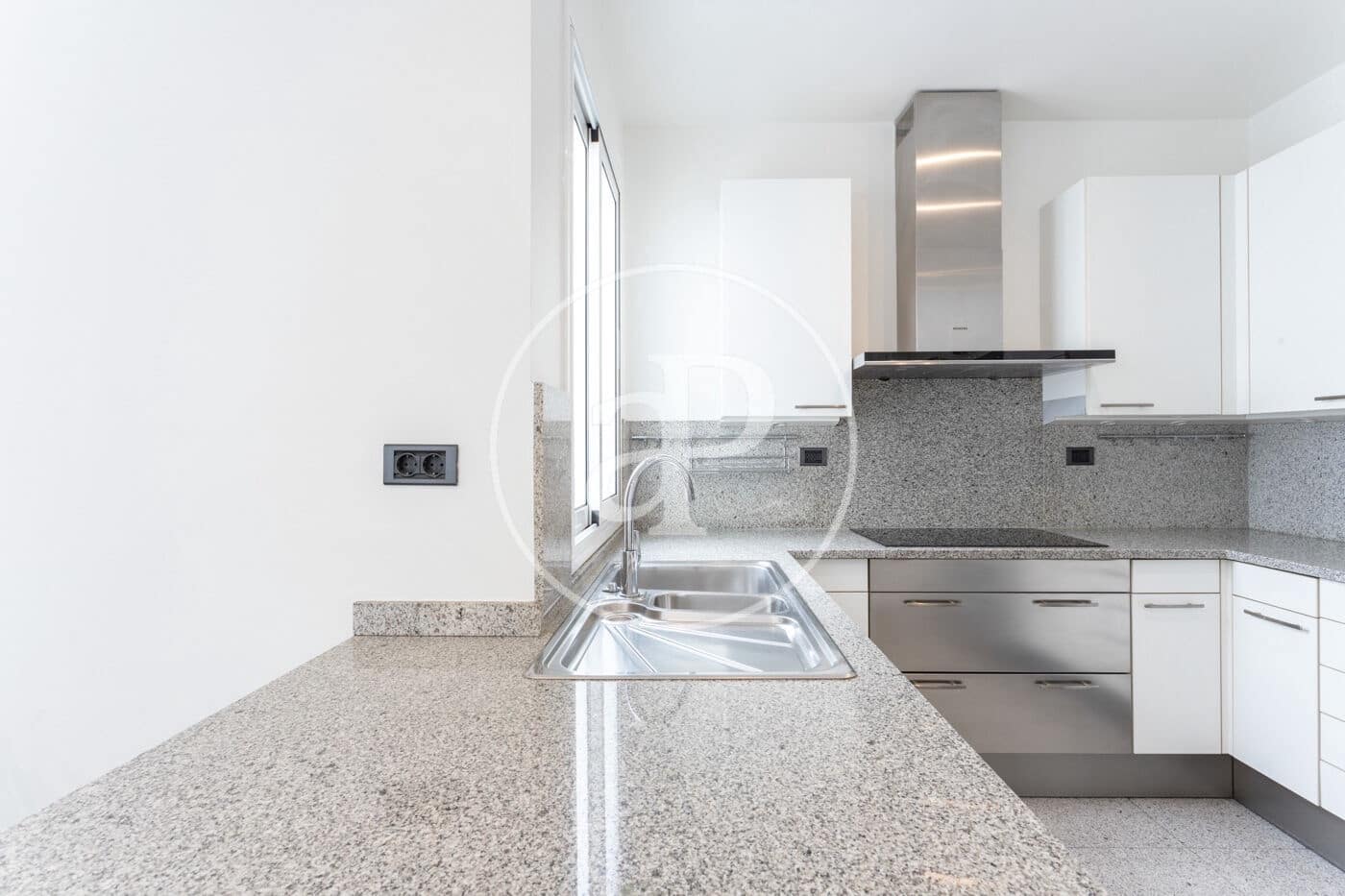 4 sovrum Lägenhet att hyra i Barcelona stad - 7 000 € (Ref: 9711953)