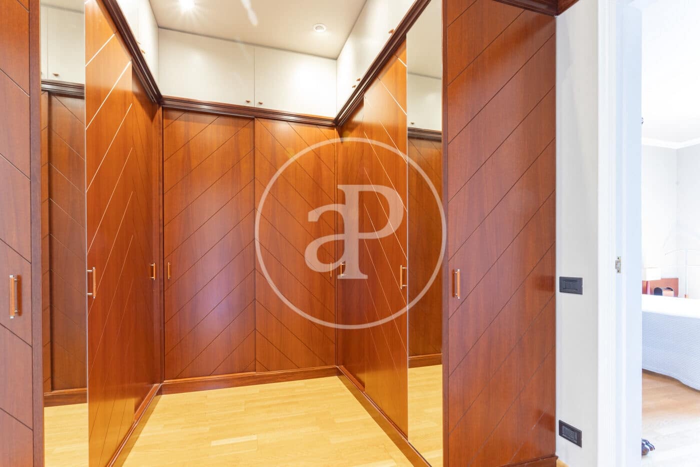 4 sovrum Lägenhet att hyra i Barcelona stad - 7 000 € (Ref: 9711953)