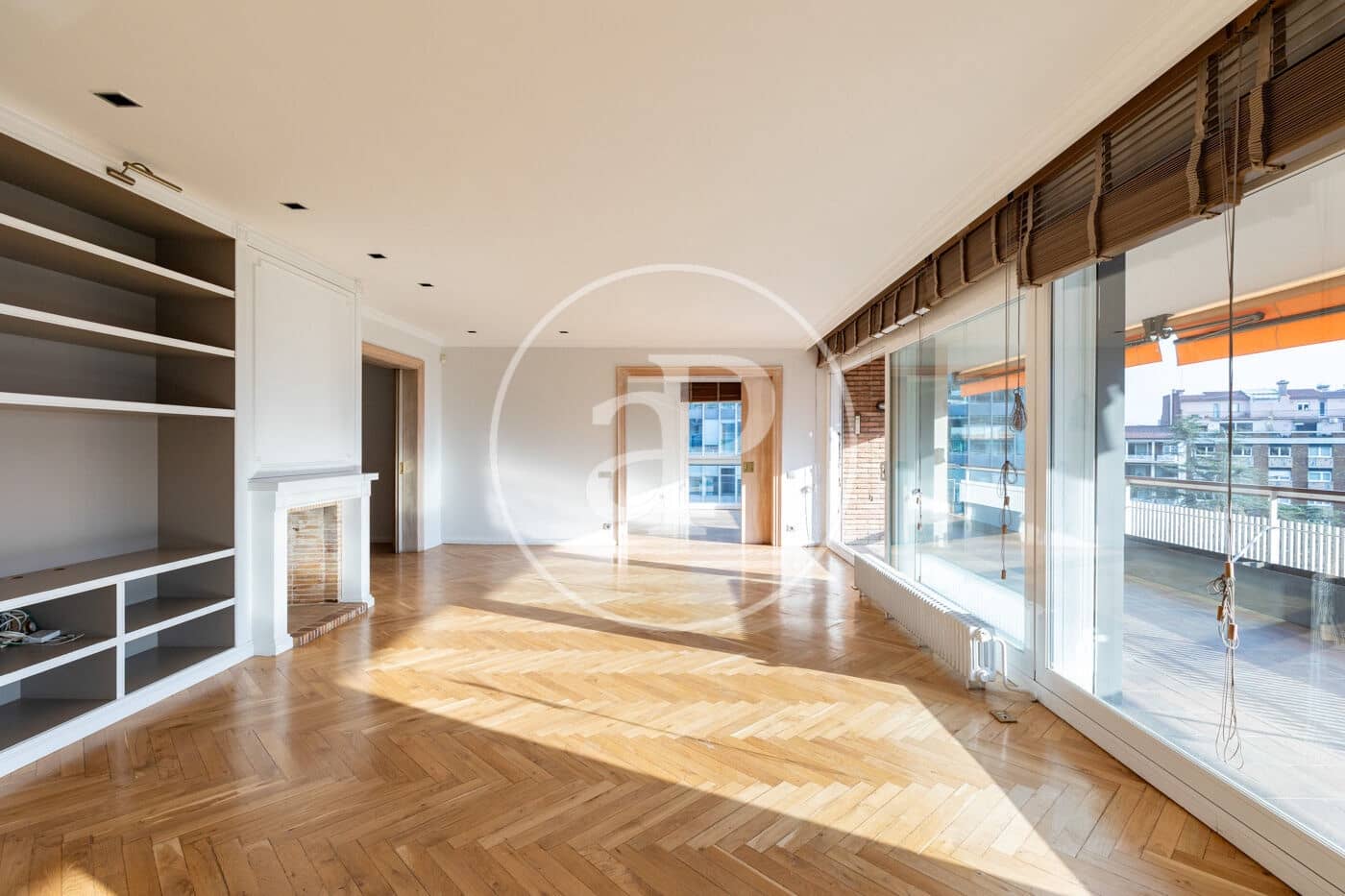 4 bedroom Apartment for rent in Barcelona city - € 7,900 (Ref: 9711954)