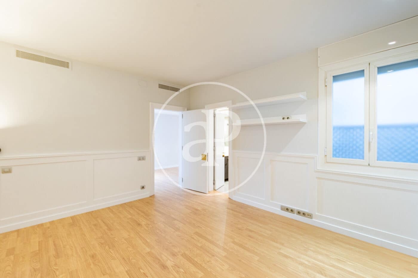 4 bedroom Apartment for rent in Barcelona city - € 7,900 (Ref: 9711954)