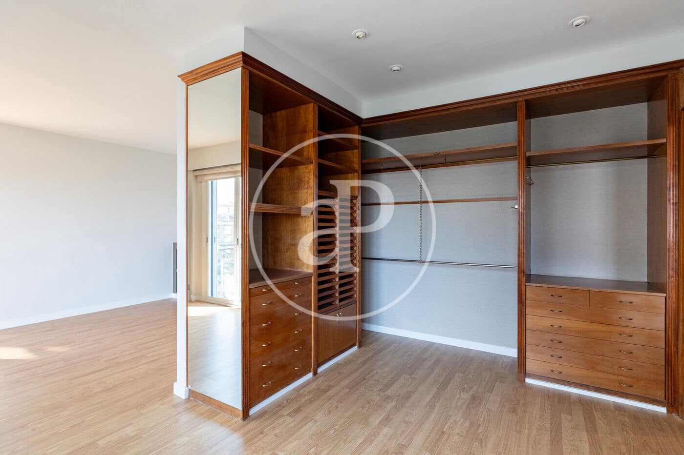 4 bedroom Apartment for rent in Barcelona city - € 7,900 (Ref: 9711954)