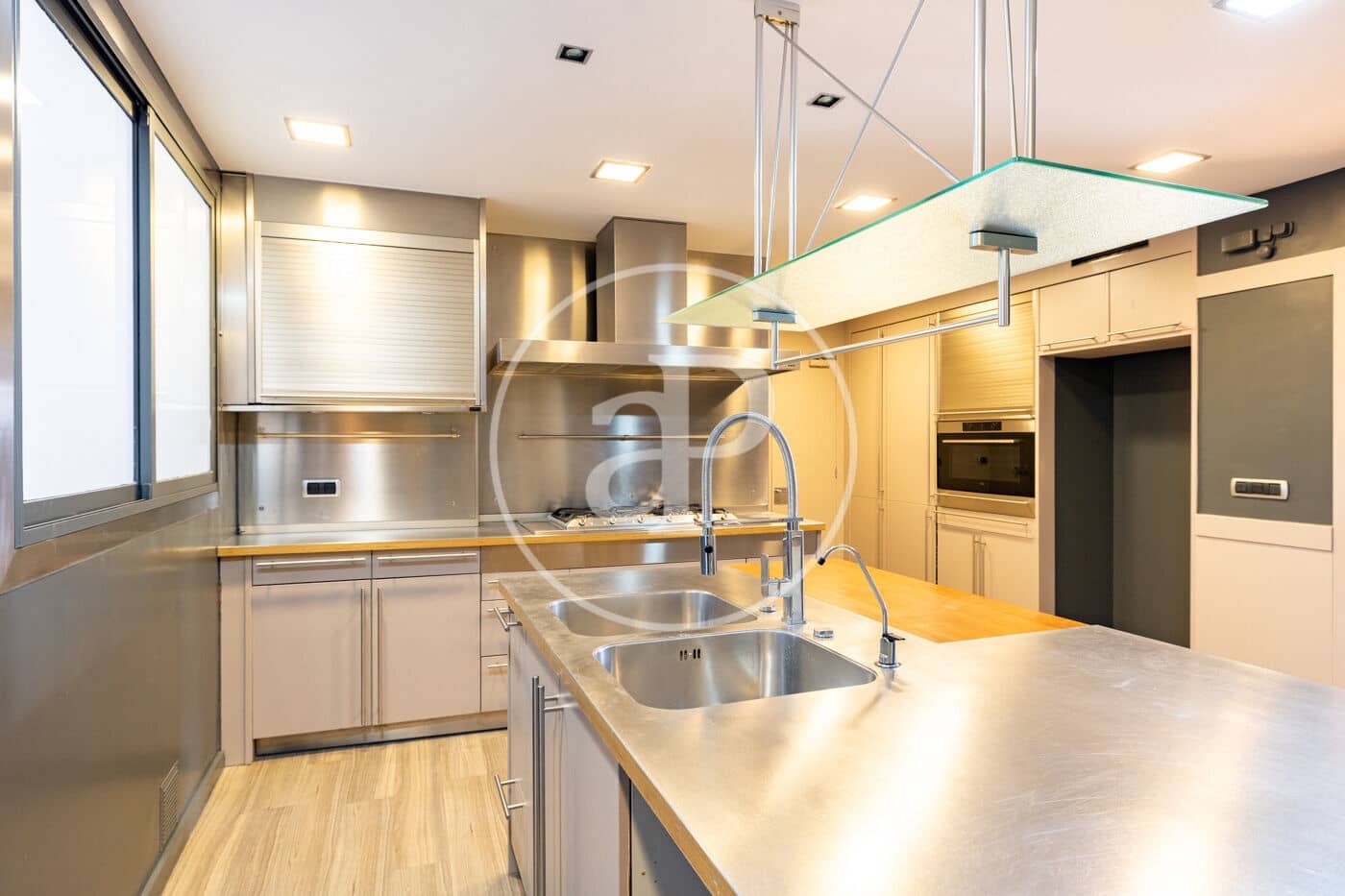 4 bedroom Apartment for rent in Barcelona city - € 7,900 (Ref: 9711954)