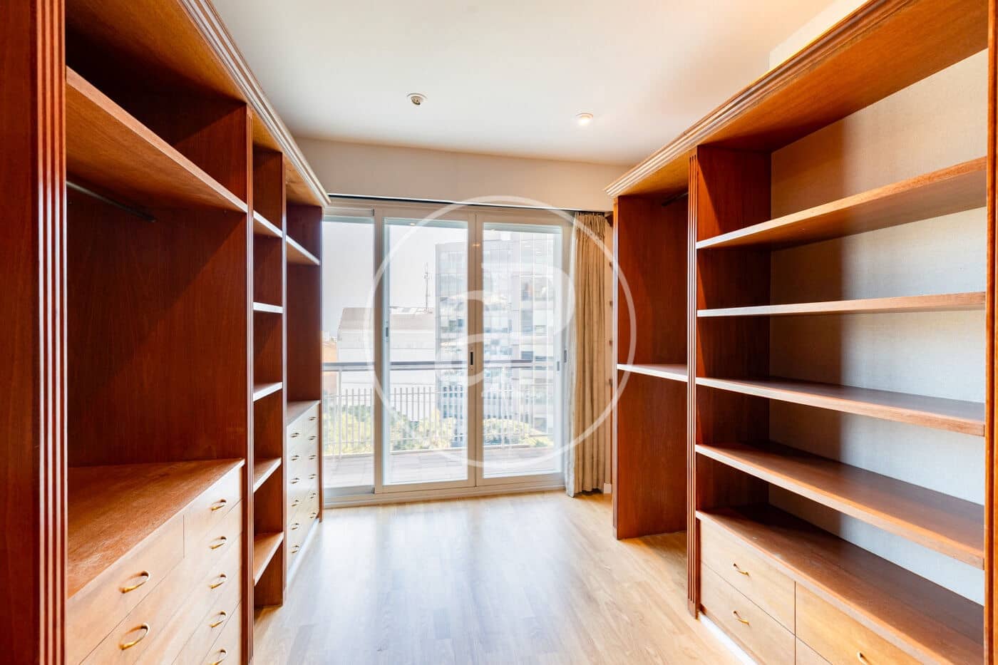 4 bedroom Apartment for rent in Barcelona city - € 7,900 (Ref: 9711954)