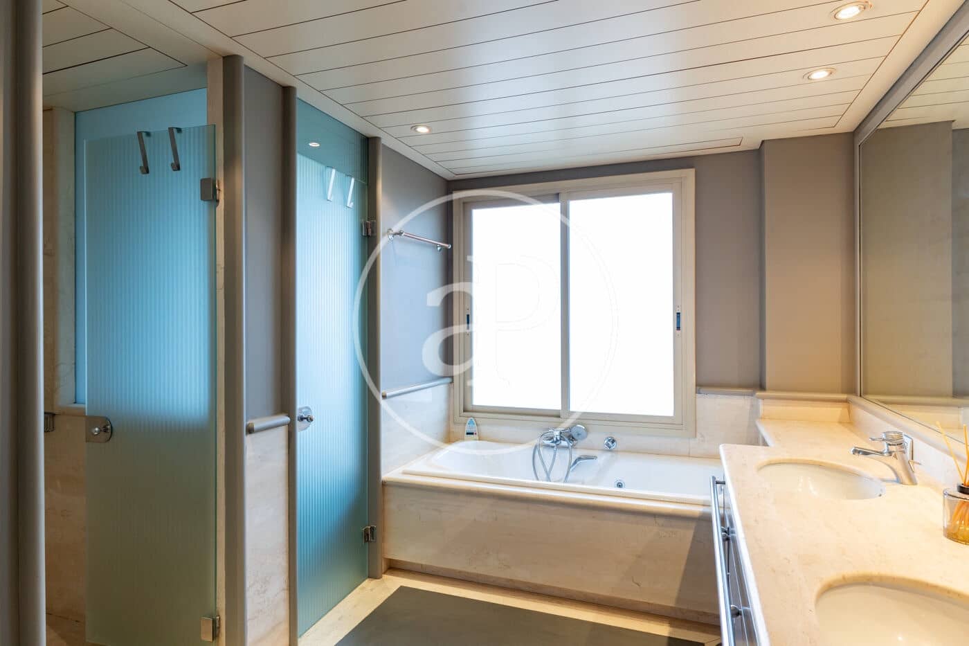 4 bedroom Apartment for rent in Barcelona city - € 7,900 (Ref: 9711954)