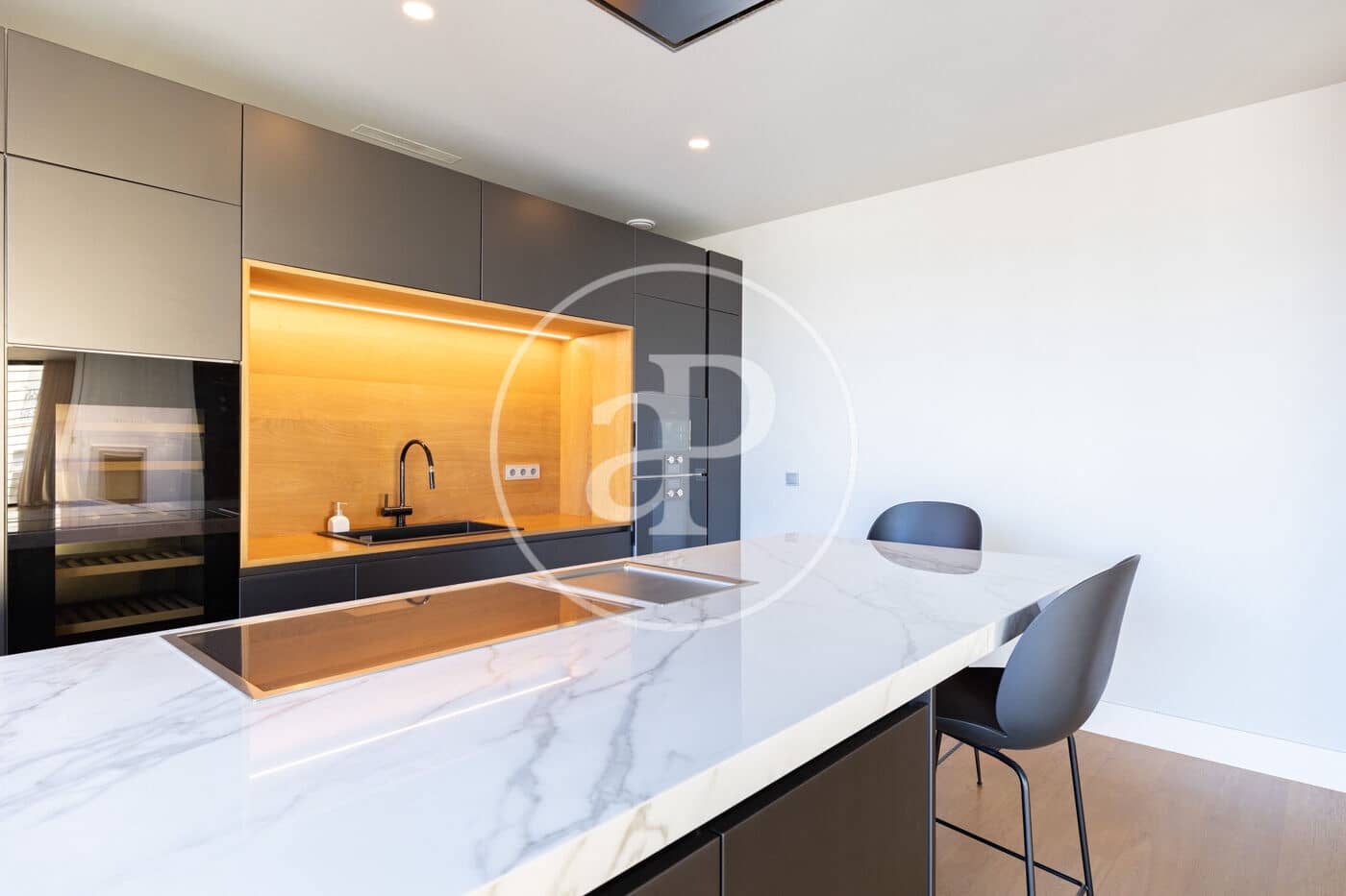 5 bedroom Apartment for rent in Barcelona city - € 15,000 (Ref: 9711955)