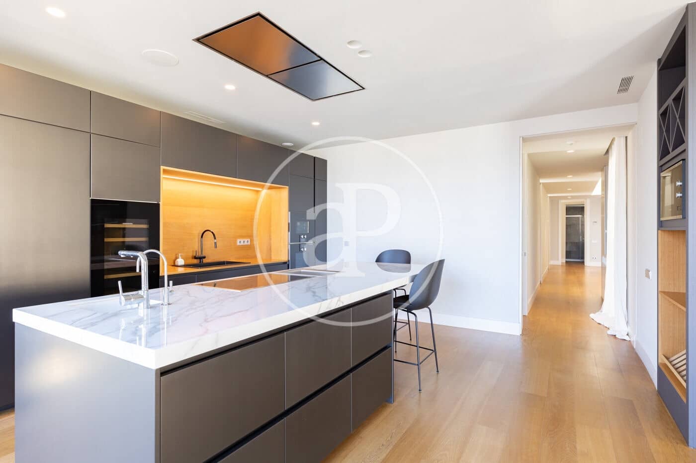 5 bedroom Apartment for rent in Barcelona city - € 15,000 (Ref: 9711955)