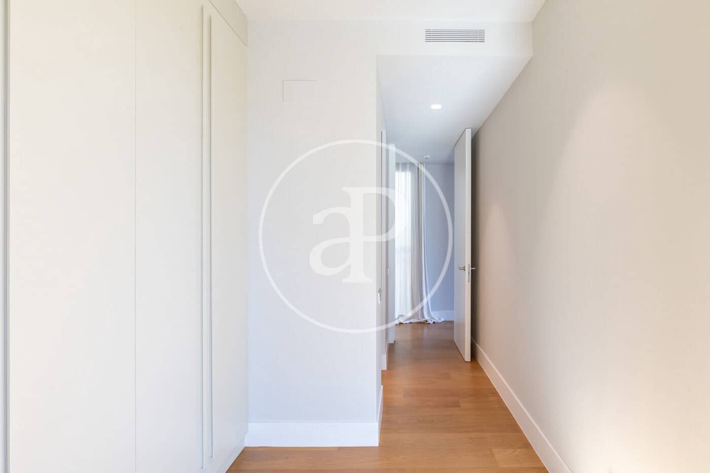5 bedroom Apartment for rent in Barcelona city - € 15,000 (Ref: 9711955)