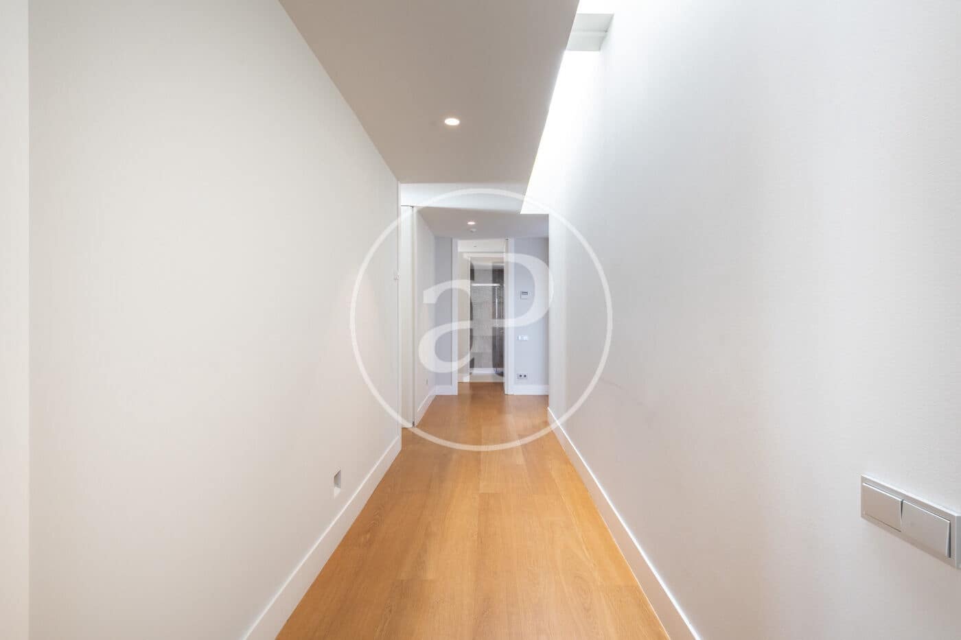 5 bedroom Apartment for rent in Barcelona city - € 15,000 (Ref: 9711955)