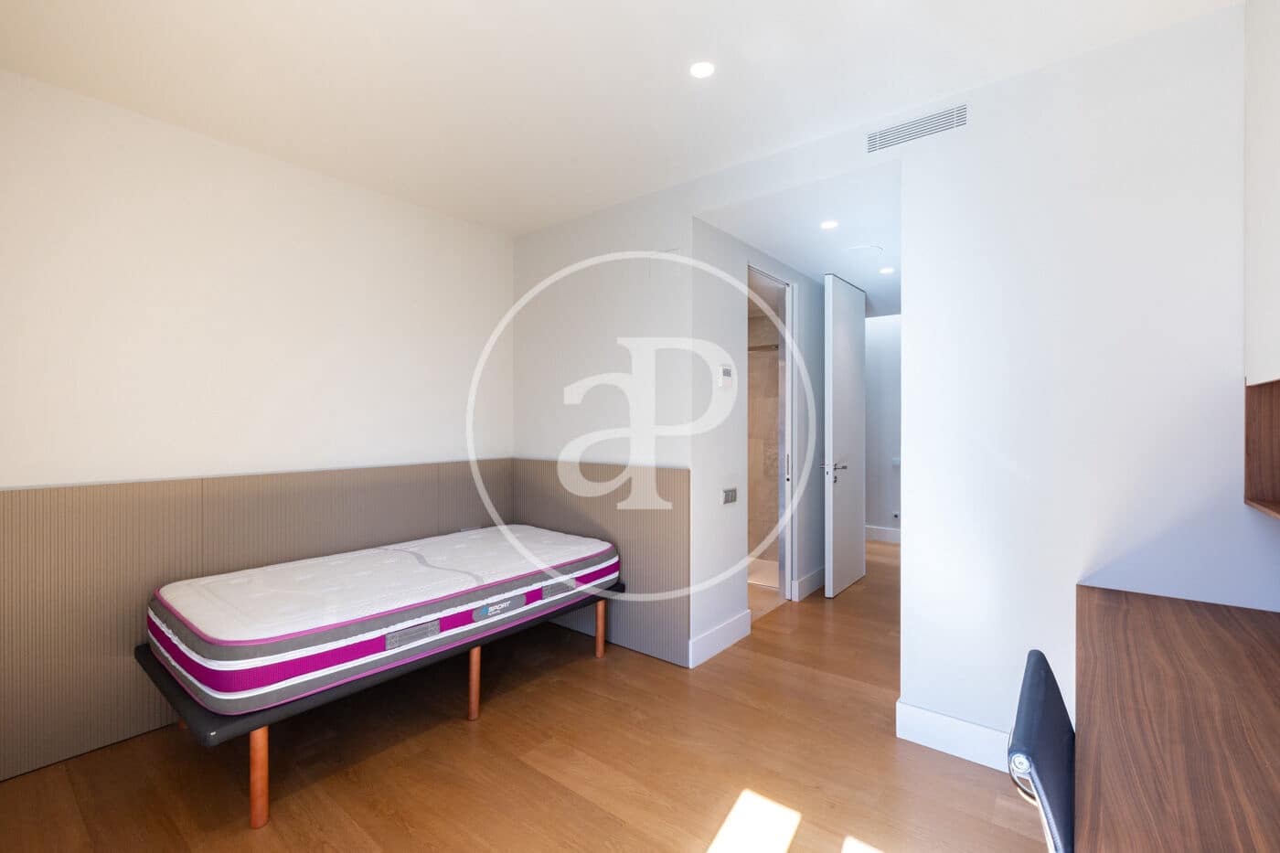 5 bedroom Apartment for rent in Barcelona city - € 15,000 (Ref: 9711955)