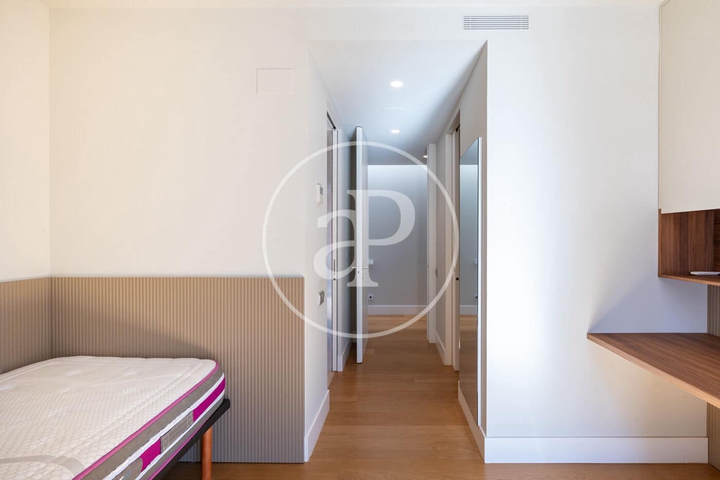 5 bedroom Apartment for rent in Barcelona city - € 15,000 (Ref: 9711955)