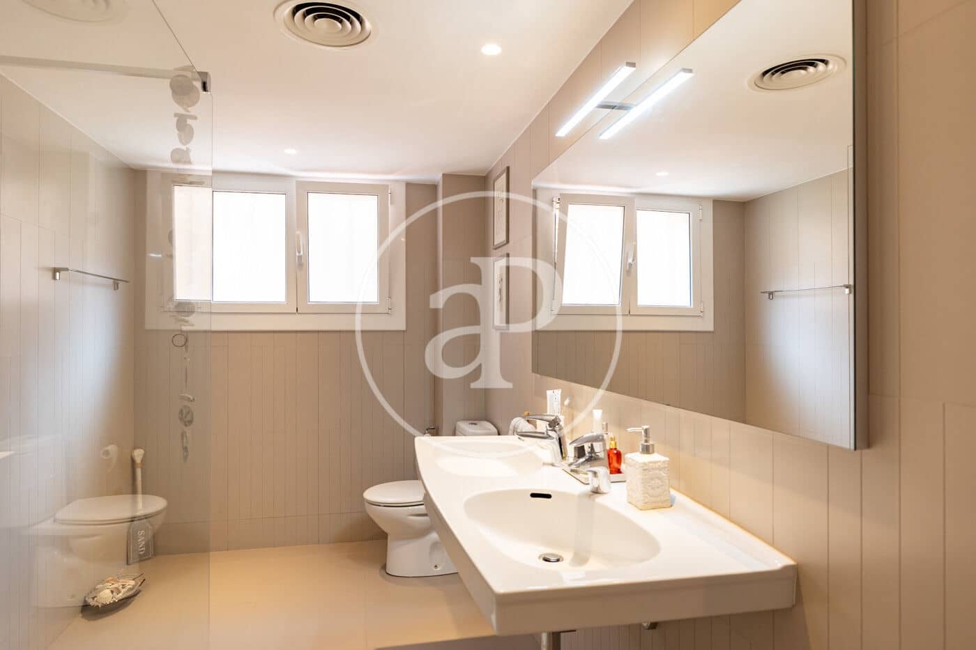 6 slaapkamer Appartement te koop in Barcelona stad - € 2.300.000 (Ref: 9714921)
