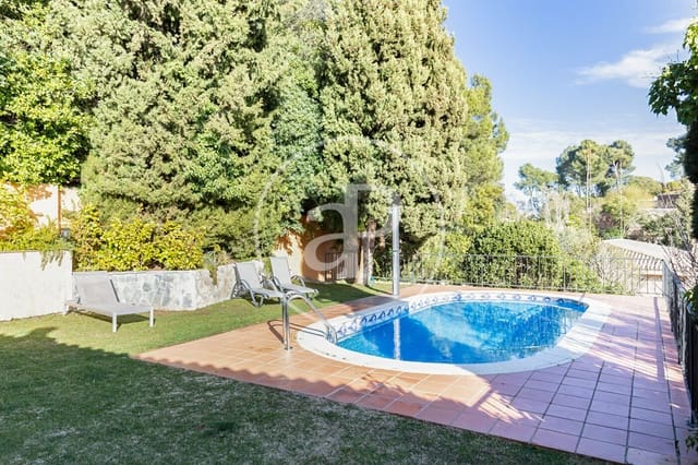 5 soverom Villa til salgs i Bellaterra, Cerdanyola del Vallès med svømmebasseng - € 1 250 000 (Ref: 9714922)