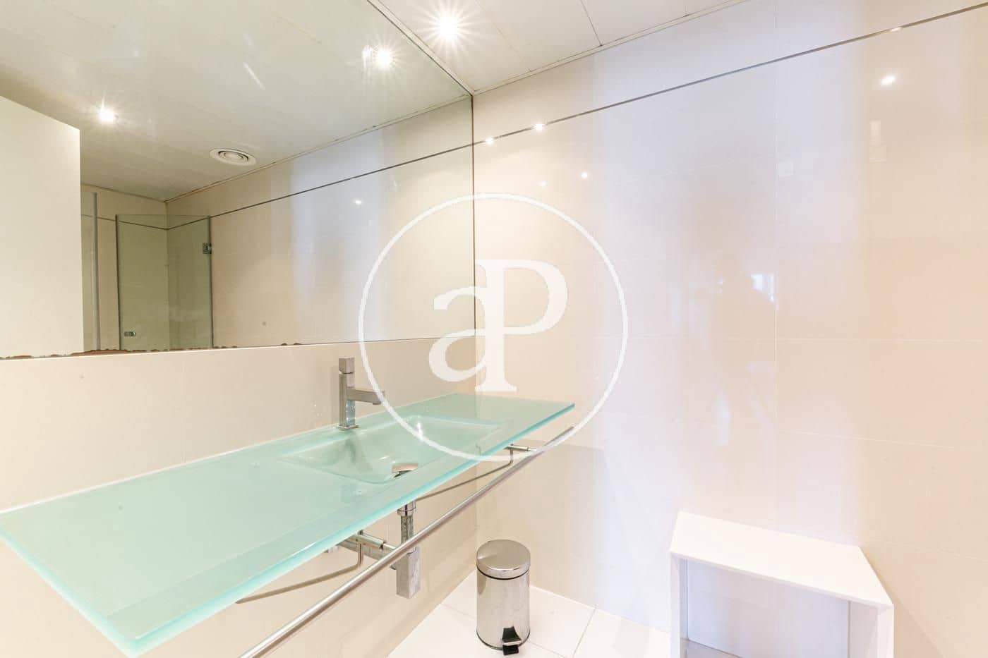 4 slaapkamer Appartement te huur in Barcelona stad met zwembad - € 7.835 (Ref: 9714923)