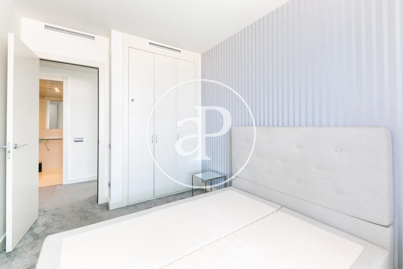 4 slaapkamer Appartement te huur in Barcelona stad met zwembad - € 7.835 (Ref: 9714923)